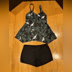 Swim Set : Women's Tropical Print Swim set . 2 piece with black shorts